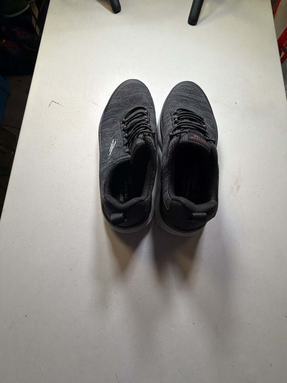 Skechers Sneakers Size 9 Extra Wide Fit Black Memory Foam
